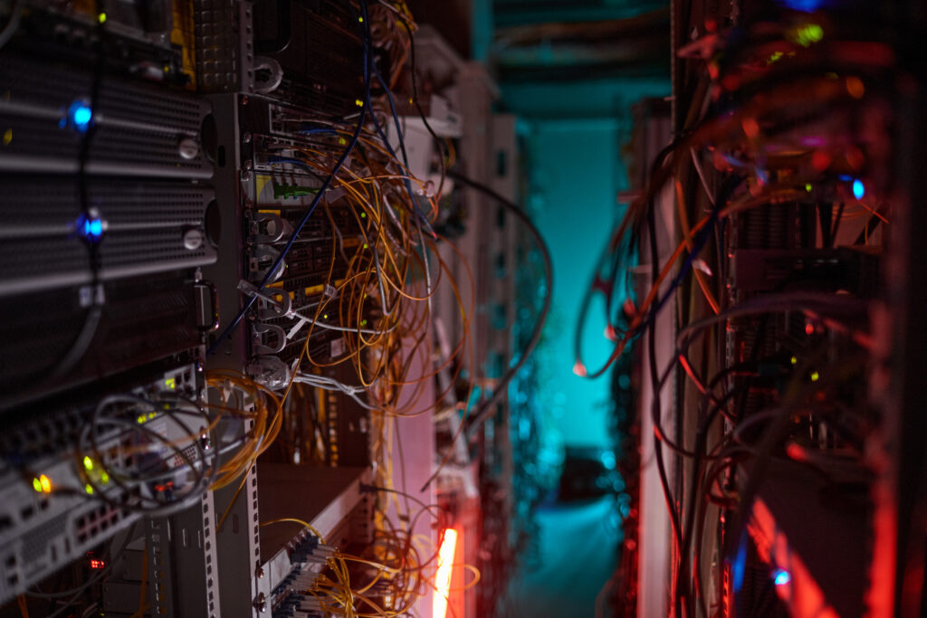 How Edge Computing Reduces Downtime and IT Budget Overruns